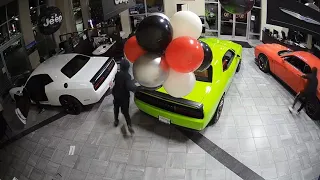 RAW: Thieves steal 6 sports cars from Kentucky dealership in under 45 seconds