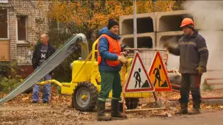 В Твери ведется ремонт теплотрассы на улице Резинстроя