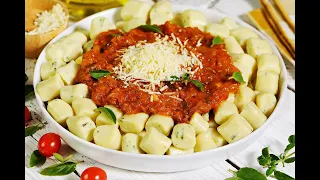 UMA RECEITA ITALIANA DE NHOQUE DE BATATAS, QUE LEVA UM INGREDIENTE QUE VOCÊ JAMAIS IMAGINARIA!