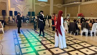 Новая Черкесская Лезгинка 2023 Balaken Avarlar Çerkez dansı (черкесская песня)