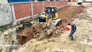 Excellence! Bulldozer Power Force Pushing Dirt Operator's Expertise in Unloading Dirt and Pushing