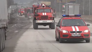 Пожарные остановили лесной пожар у посёлка