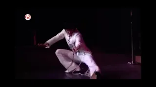 Elvis HIGH ON DRUGS DANCING - Suspicious Minds Live