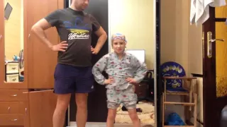 Папа дочка танцуют