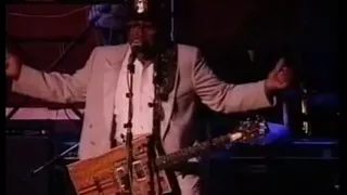 34- Bo Diddley - Im A Man -  Live At Sevilla 1991