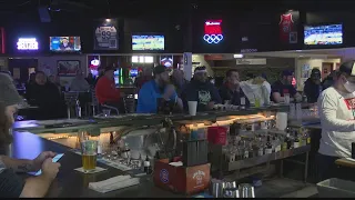 Peoria fans celebrate the start of March Madness basketball tournament