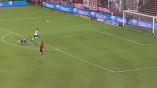 INSÓLITOS GOLES ERRADOS EN EL FÚTBOL ARGENTINO 🤣