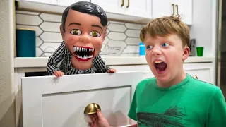 Don't Invite Mr. Funny into your House! Roblox Nonsense Escape the Warehouse!