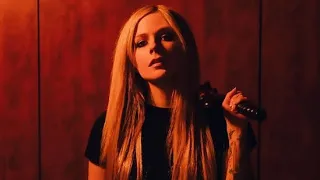 Avril Lavigne- Bite Me (Lives)