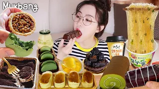 Convenience Store Mukbang! Dessert✨😋 Cheese & Chocolate & Green Tea Cake, Walnut Pie, Macaron