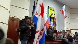 Донецк: участники пророссийского митинга заняли здание облсовета