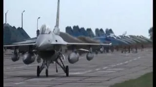 Air National Guard F-16 Taxis by Ukrainian SU-27 and MIG-29 | AiirSource