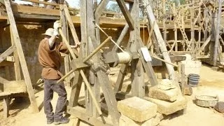 Guédelon, Handwerk beim Neubau einer mittelalterlichen Burg im April 2014