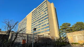 Exploring abandoned high rise hotel in Michigan