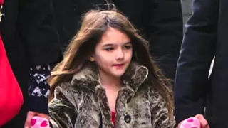 Suri Cruise Has Meltdown and Make Up Dinner | Splash News - Splash News | Splash News TV