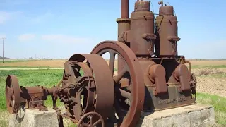 Big Old FAIRBANKS MORSE Engines COLD STARTING UP AND COOL SOUND 8