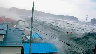 People are running away! A tidal wave covered the coast of Semarang, Java, Indonesia