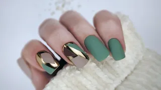 Nail design with gold rubbing l Geometry on nails