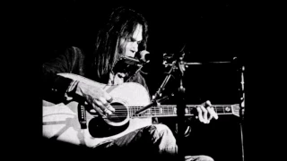 Neil Young - The Needle And The Damage Done (Live 1976)