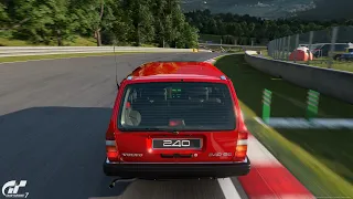 Gran Turismo 7 | Volvo 240 SE Estate '93 - Deep Forest Raceway [4KPS5]