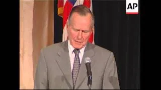 Former presidents Bush and Clinton speak at tsunami fundraiser