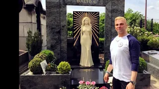 Honor visit to Dalida's Tomb @ Montmartre Cemetery in Paris, May 2019 #dalida #montmartrecemetery