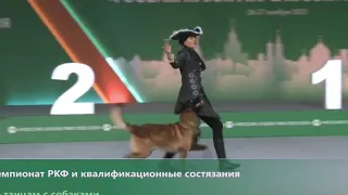 Танцы с собаками. Движение рядом под музыку. Ильина Полина и Малинуа Сабур. 27.11.2022