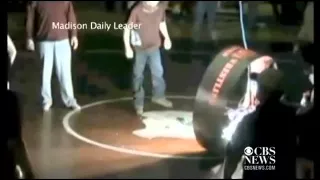 Light fixture falls on wrestler during match
