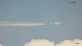 Spotting an Airbus A380 at 40,000 feet from 50 miles away