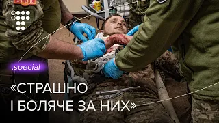 «Я беру собі загиблих»: медики на стабпункті під Авдіївкою / hromadske