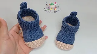 patrón de ganchillo fácil y rapido de hacer - paso a paso - zapatitos tejidos a crochet tejido fácil