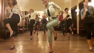 "MAMBO ITALIANO" - Line dance