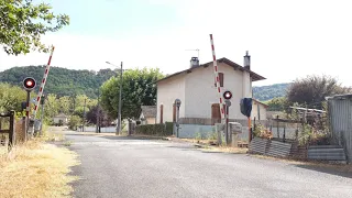 Spoorwegovergang Terrasson-Lavilledieu (F) // Passage à niveau // Railroad Crossing