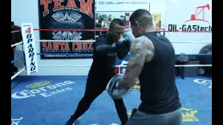 Oscar Negrete and Coach Santa Cruz workout session!