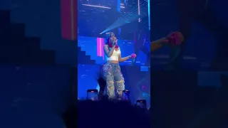 NICKI MINAJ BEEFIN with her dancers - Superbass - Birmingham May 2024