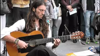 A meditative performance at the Linz Street Festival (2012)