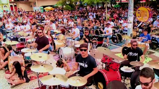 Linkin Park – In The End com 350 bateristas da Orquestra de Baterias