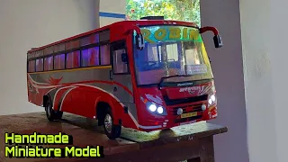 ROBIN BUS MINIATURE MODEL