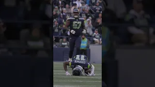 Marquise Goodwin with the grown man catch 💪 | Seahawks Shorts