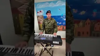 Ο Διοικητής της στρατιωτικής μουσικής Χίου στο ΕΕΕΕΚ Χιου