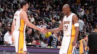 Watch  Kobe Bryant makes rookie Larry Nance Jr  sit on floor