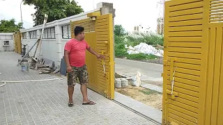 Sliding Gate.