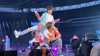 190602 - DOPE BAEPSAE FIRE IDOL - BTS 방탄소년단 - Speak Yourself Tour - Wembley Day 2 - HD Fancam 직캠