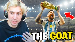 xQc Reacts to Lionel Messi - The GOAT!!