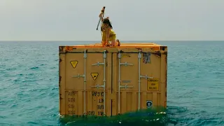 Pregnant Woman Drifted at Ocean For 26 Days on Container | Movie Recap