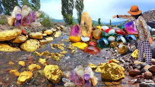 How to Find Gold Crystal Gems in Stones? There's a lot of that stone