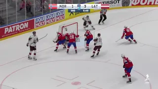 Kenins Jumps on Loose Puck