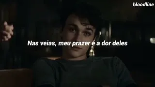 impossível não se sentir um vilão com essa música