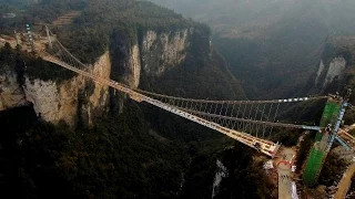 China's Zhangjiajie glass bridge closed two weeks after opening|Oneindia News