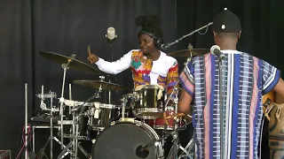 Atongo Zimba - Bawa yele (Live Performance)